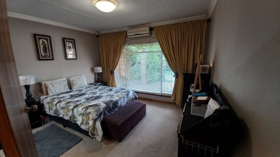 4 Bedroom Property for Sale in Van Der Hoff Park North West